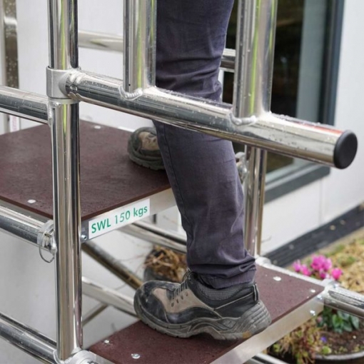Telescopic Podium Steps - Image 3